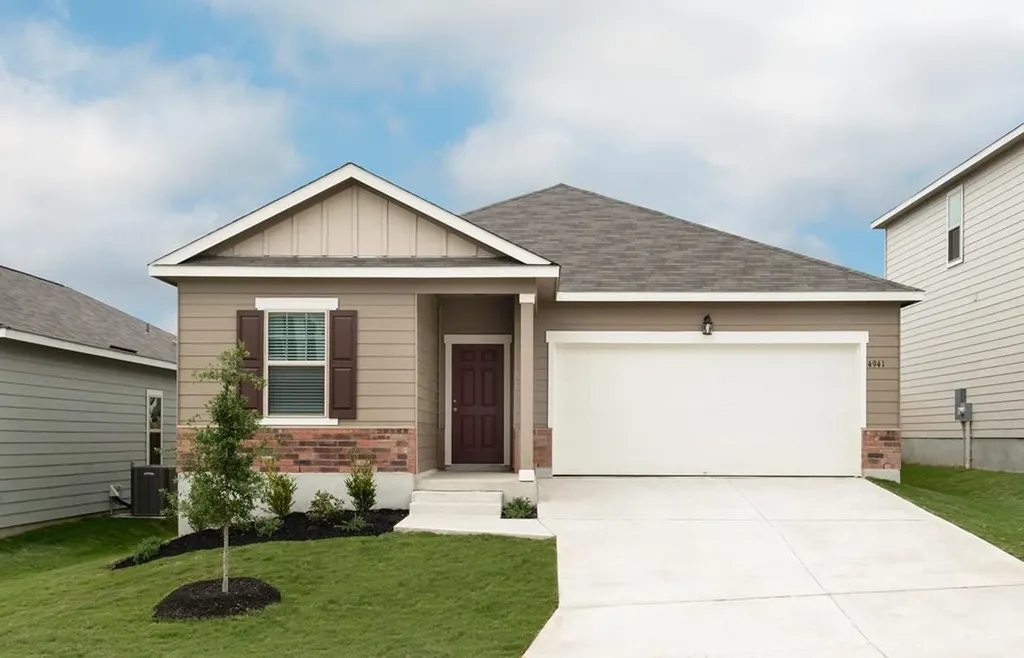 402 Sunlight Lake Boulevard Hutto TX 78634