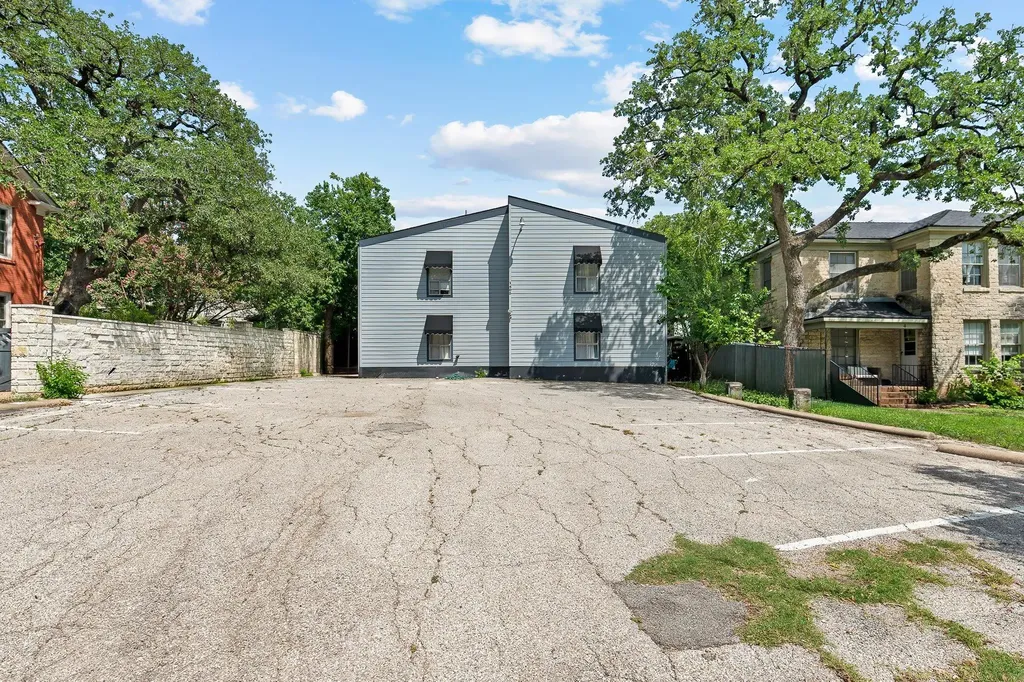 1405 Hartford Road Austin TX 78703