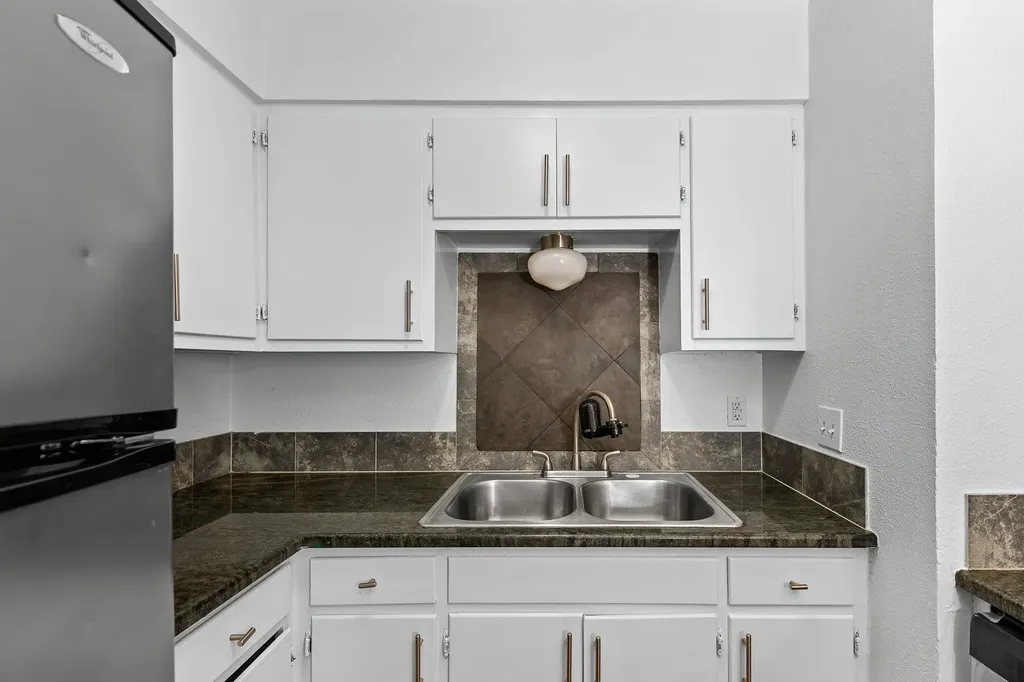 1405 Hartford Road Austin TX 78703