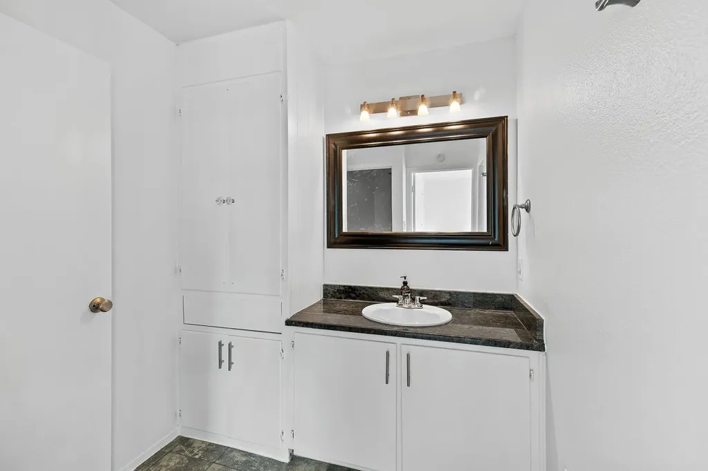 1405 Hartford Road Austin TX 78703