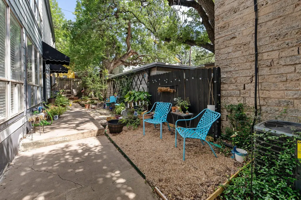 1405 Hartford Road Austin TX 78703
