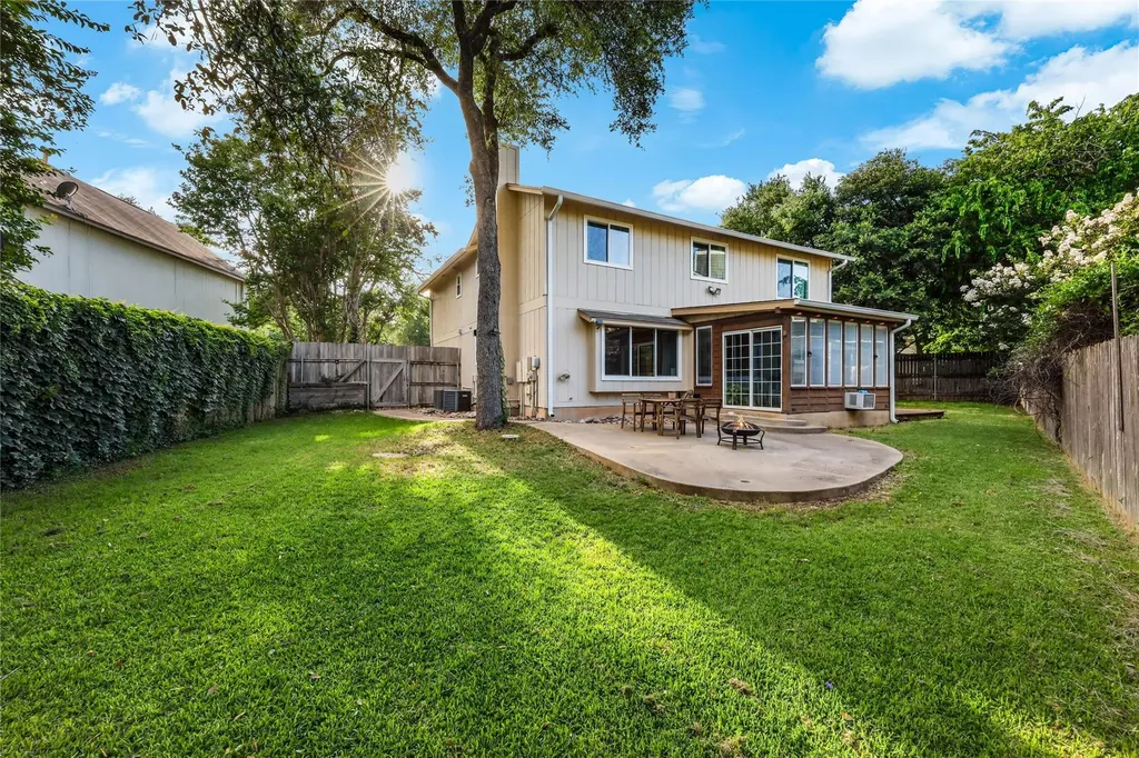 8012 Petaca Cove Austin TX 78729