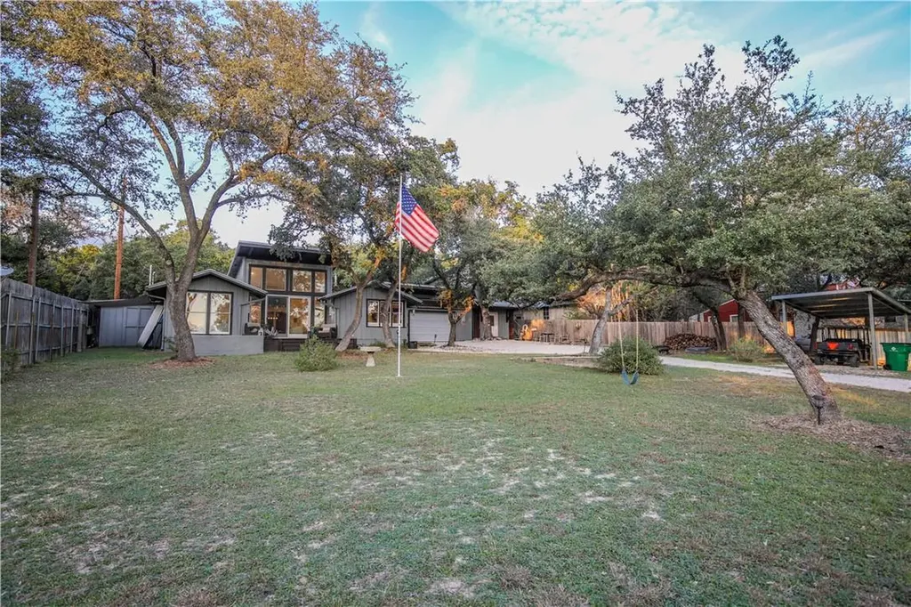 3358 Drapers Cove Lago Vista TX 78645
