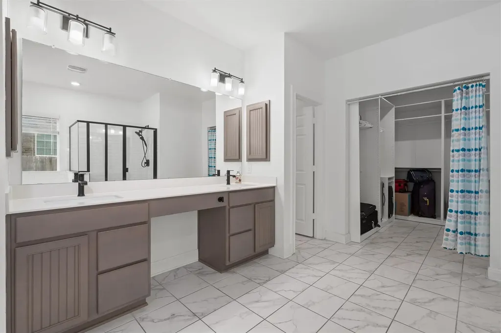1201 Euless Lane Leander TX 78641