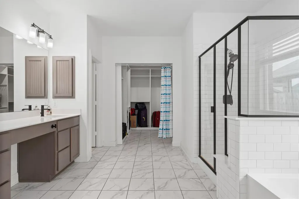 1201 Euless Lane Leander TX 78641