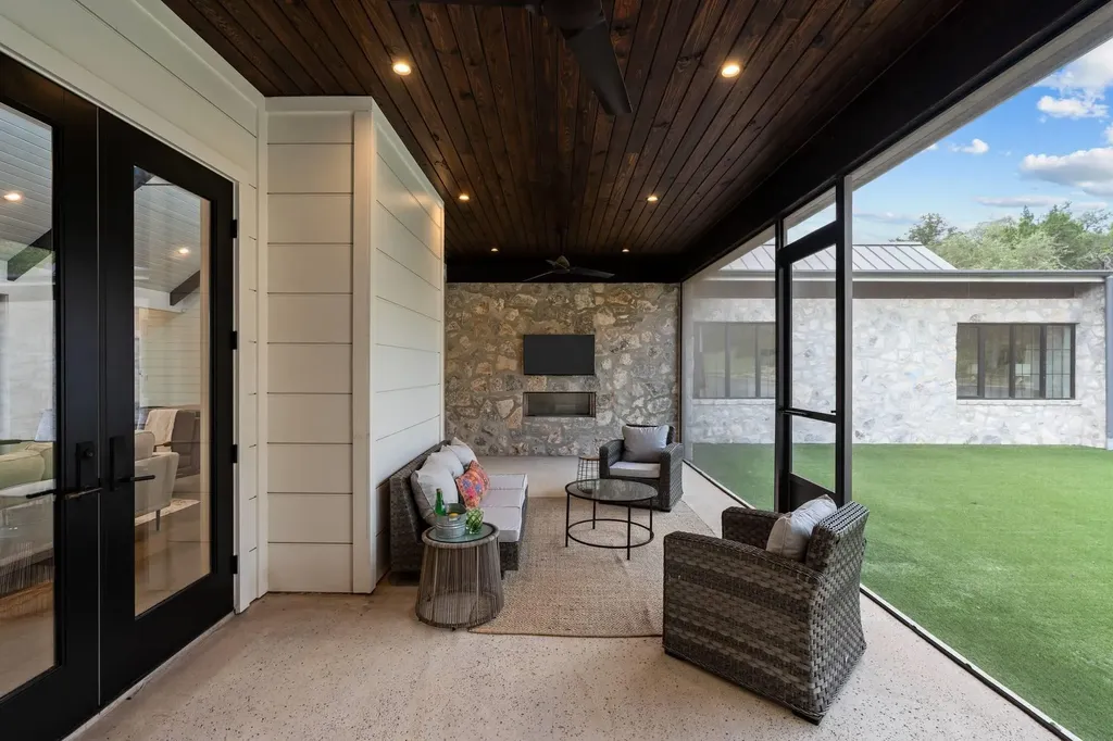 103 Victorian Oaks Lane Dripping Springs TX 78620