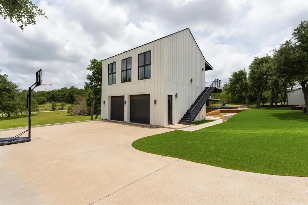 103 Victorian Oaks Lane Dripping Springs TX 78620