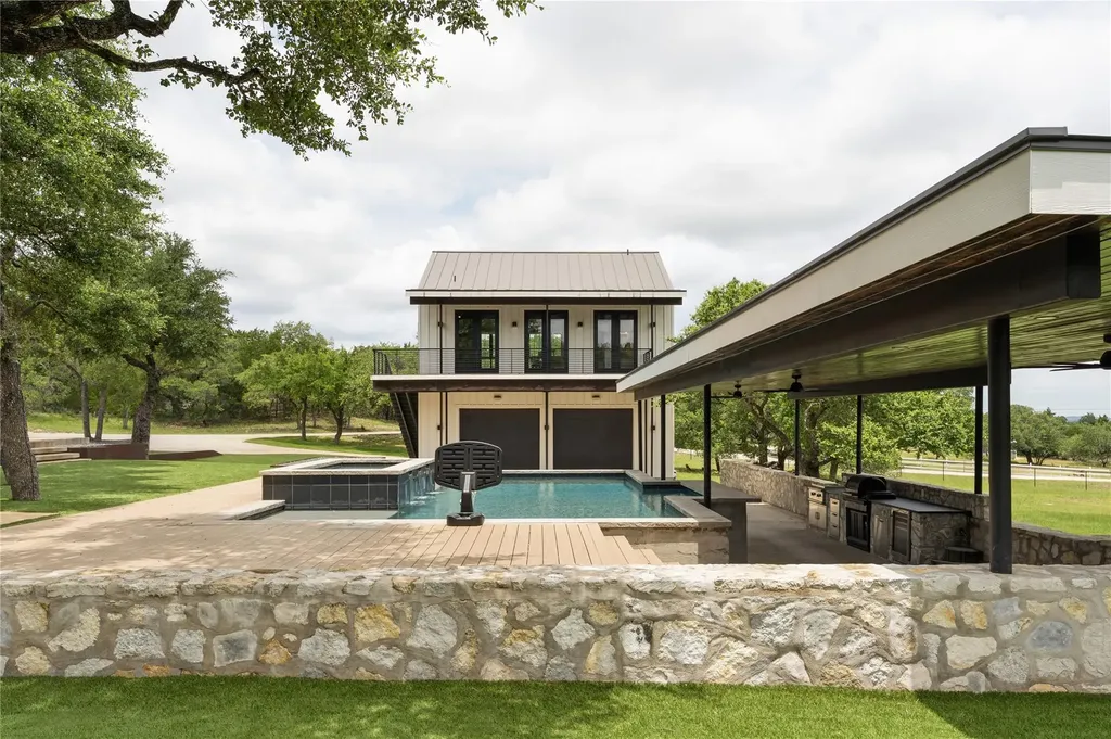 103 Victorian Oaks Lane Dripping Springs TX 78620