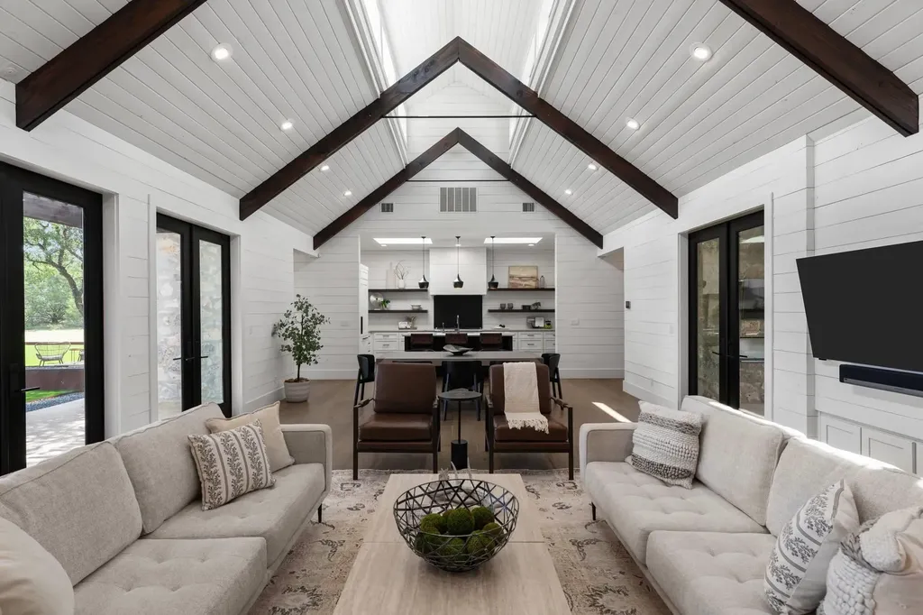 103 Victorian Oaks Lane Dripping Springs TX 78620
