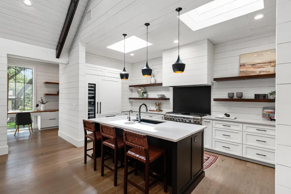 103 Victorian Oaks Lane Dripping Springs TX 78620