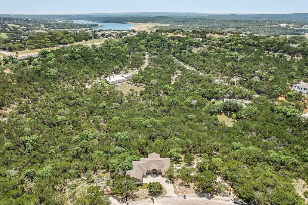6201 Valleyview Street Lago Vista TX 78645
