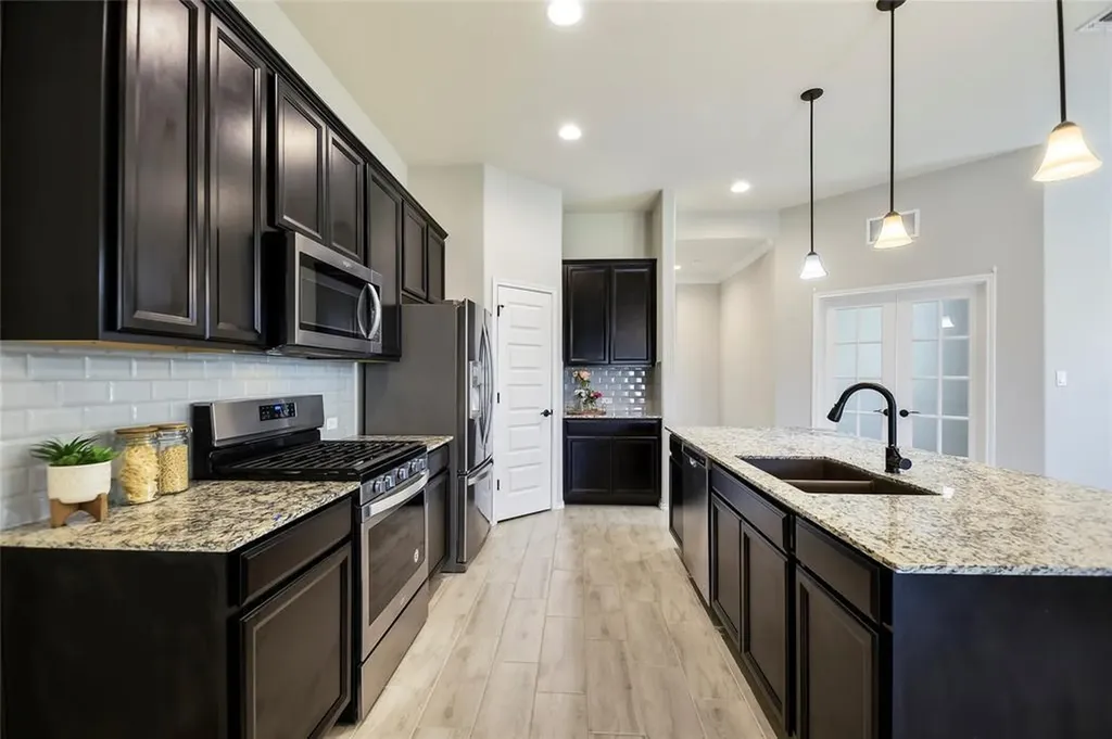 107 Barley Fork Lane Hutto TX 78634