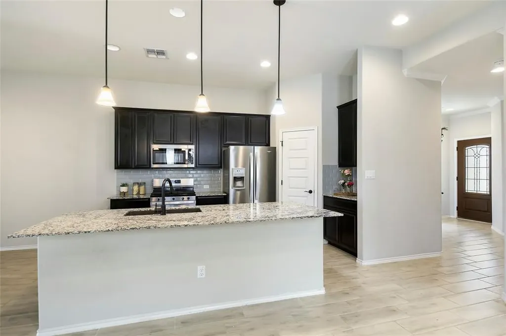 107 Barley Fork Lane Hutto TX 78634