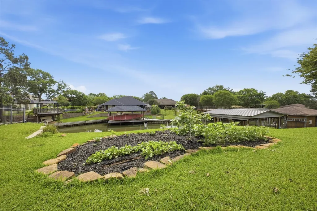 12710 Aries Loop Willis TX 77318