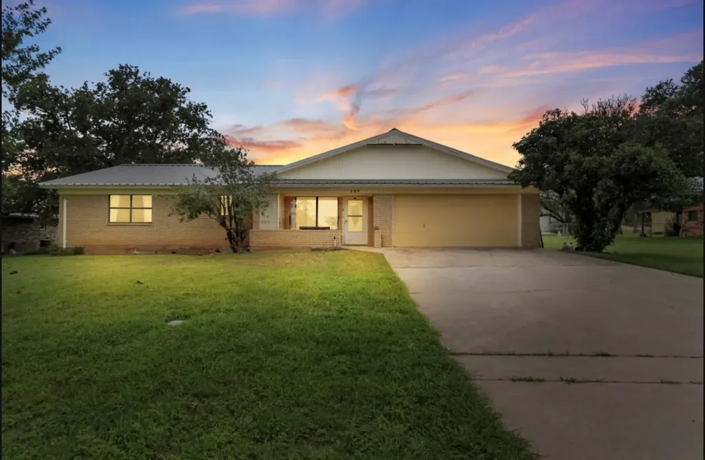 301 Reven Acres Drive Kingsland TX 78639