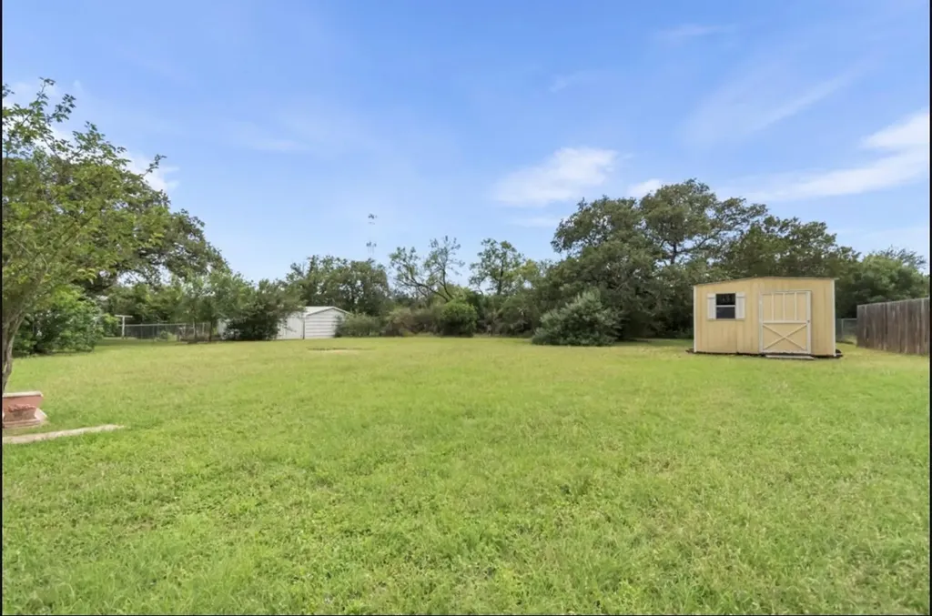 301 Reven Acres Drive Kingsland TX 78639