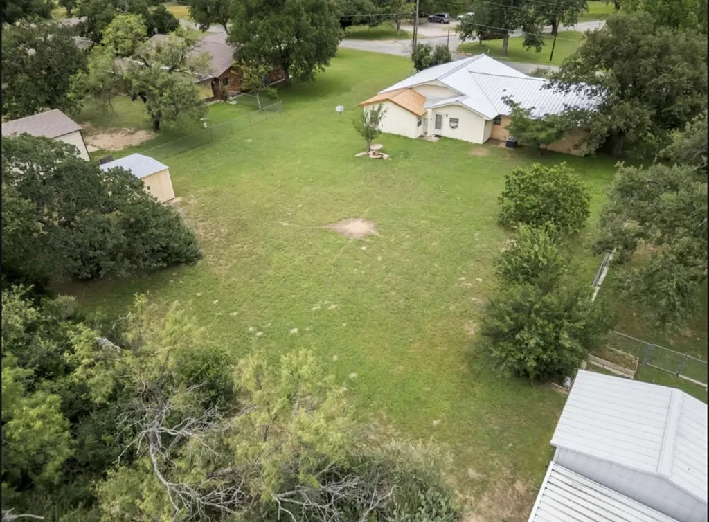 301 Reven Acres Drive Kingsland TX 78639
