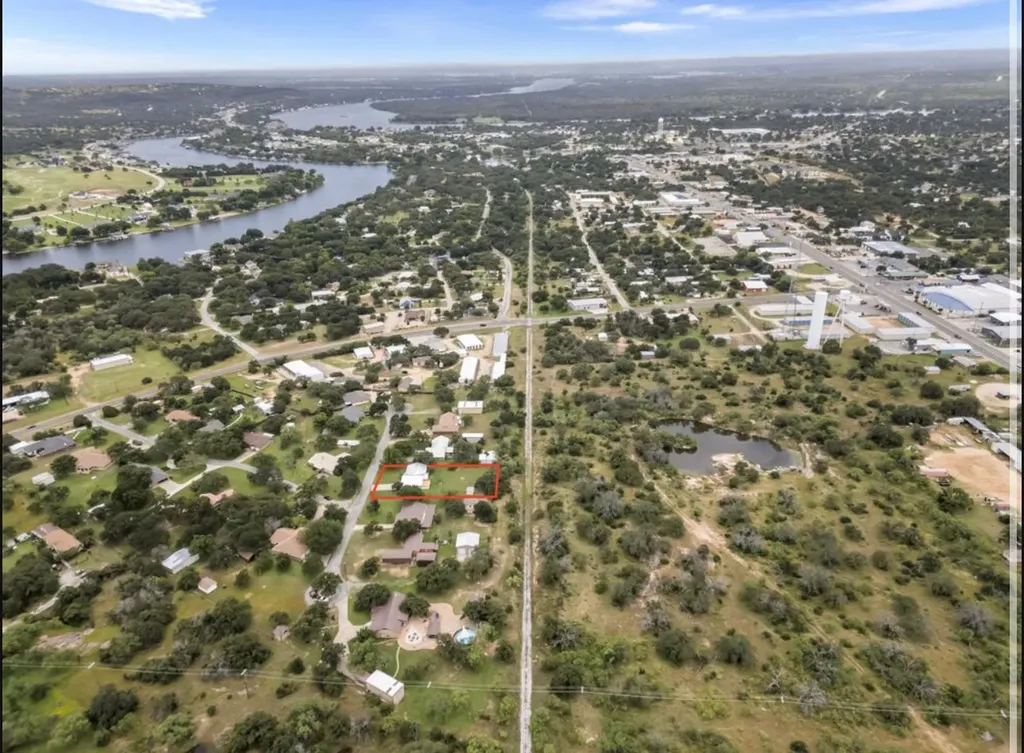 301 Reven Acres Drive Kingsland TX 78639