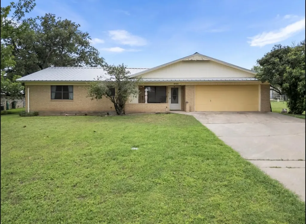 301 Reven Acres Drive Kingsland TX 78639