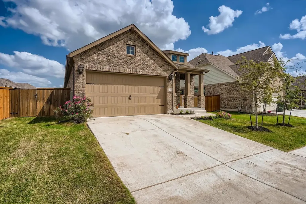 231 Spinnaker Loop Kyle TX 78640