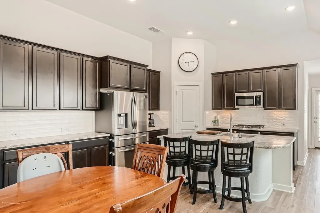 231 Spinnaker Loop Kyle TX 78640