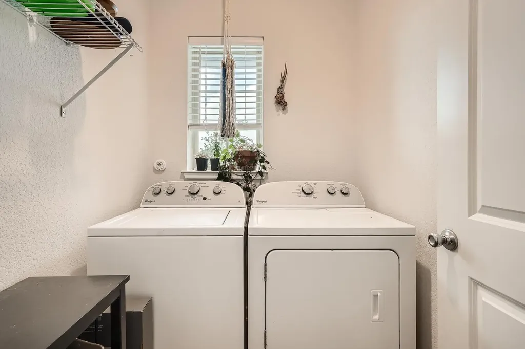 231 Spinnaker Loop Kyle TX 78640