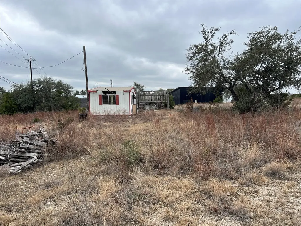 4 Anglin Lane Austin TX 78737