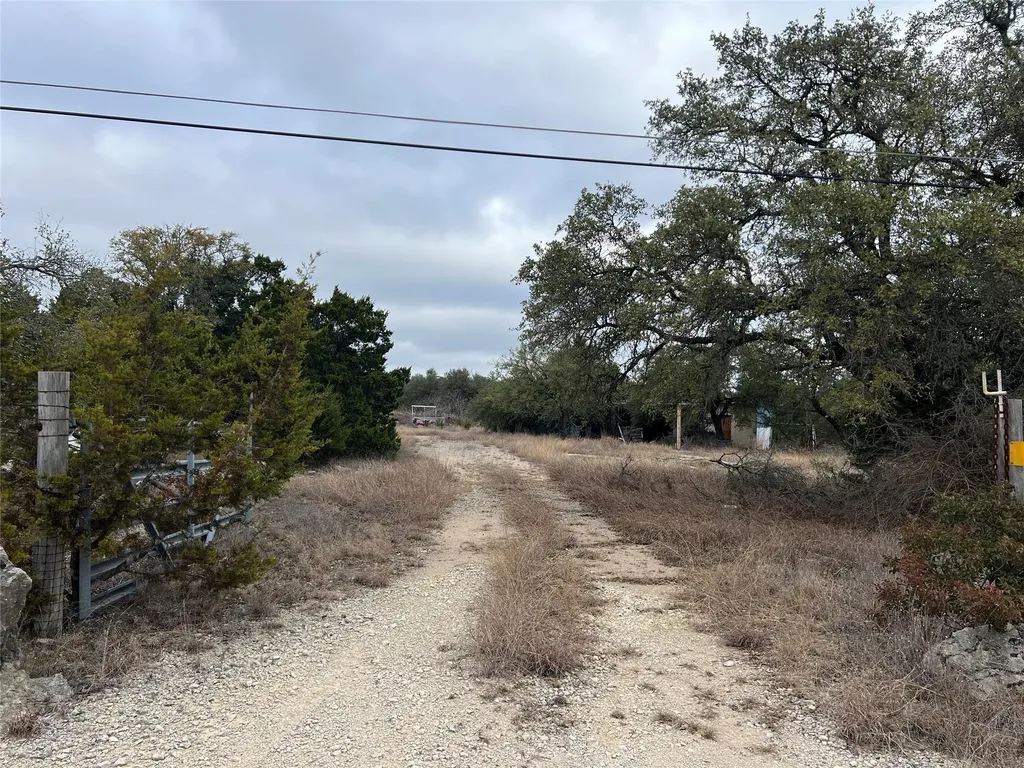 4 Anglin Lane Austin TX 78737