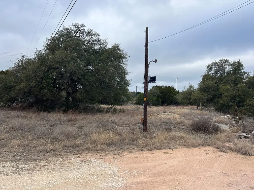 4 Anglin Lane Austin TX 78737
