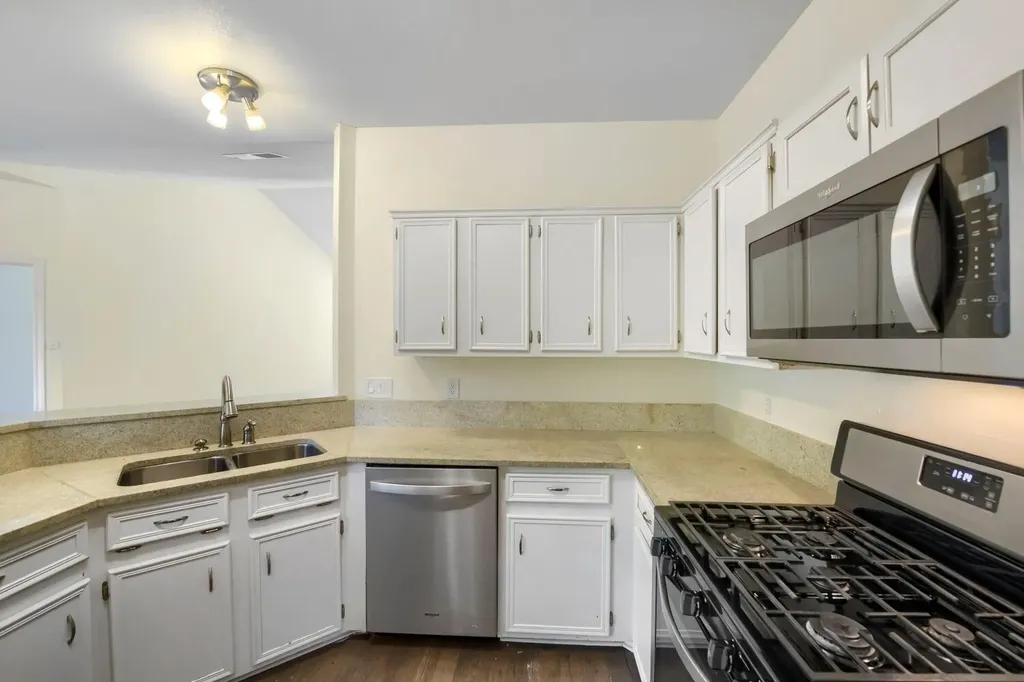 5806 Abilene Trail Austin TX 78749