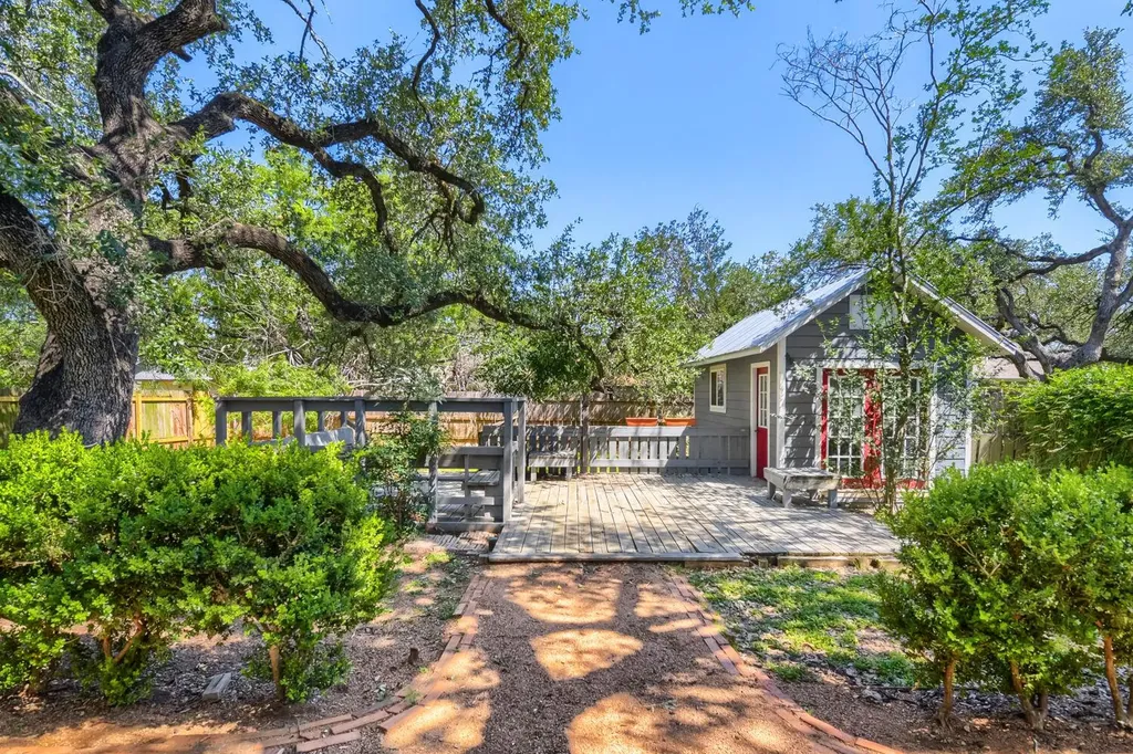5806 Abilene Trail Austin TX 78749