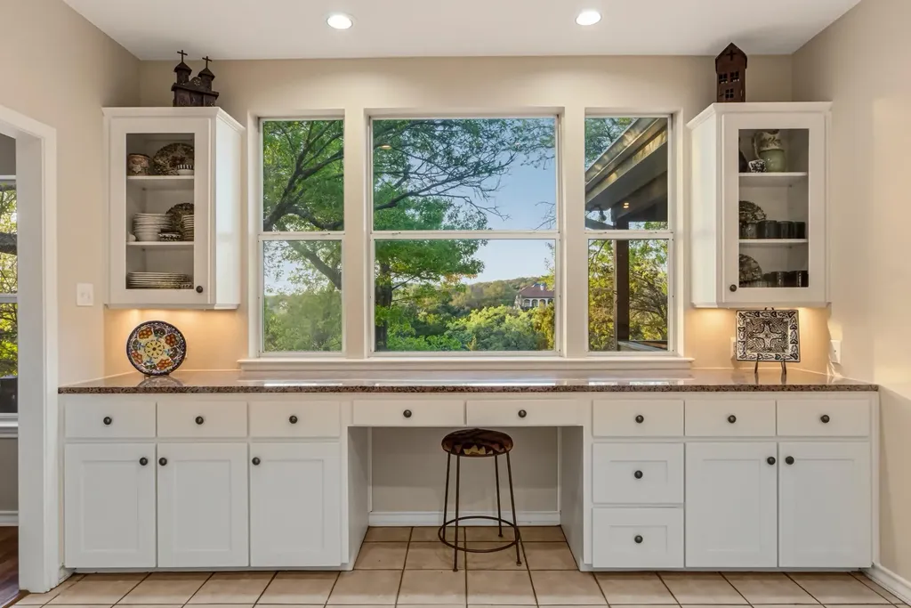 604 Furlong Drive Austin TX 78746