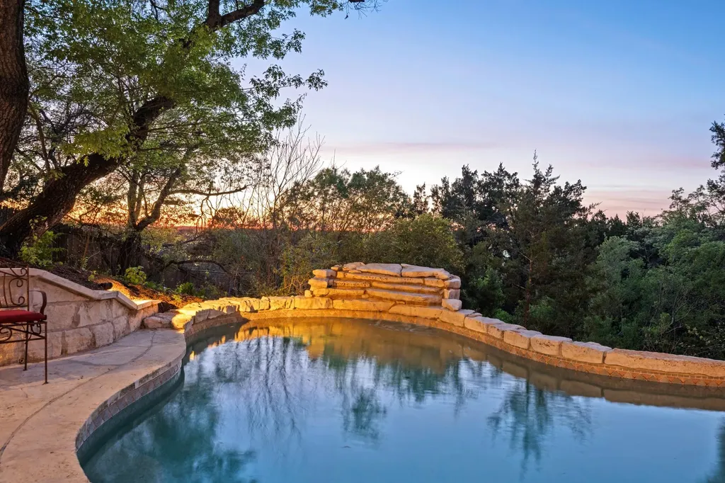 604 Furlong Drive Austin TX 78746
