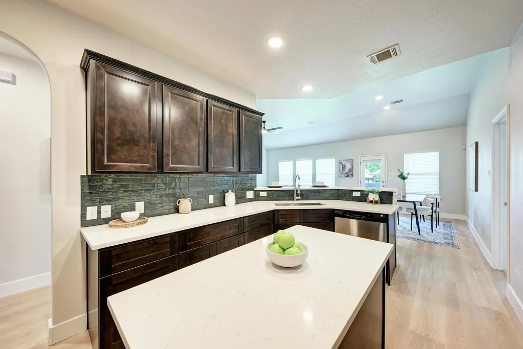 1704 Stonehaven Lane Round Rock TX 78665