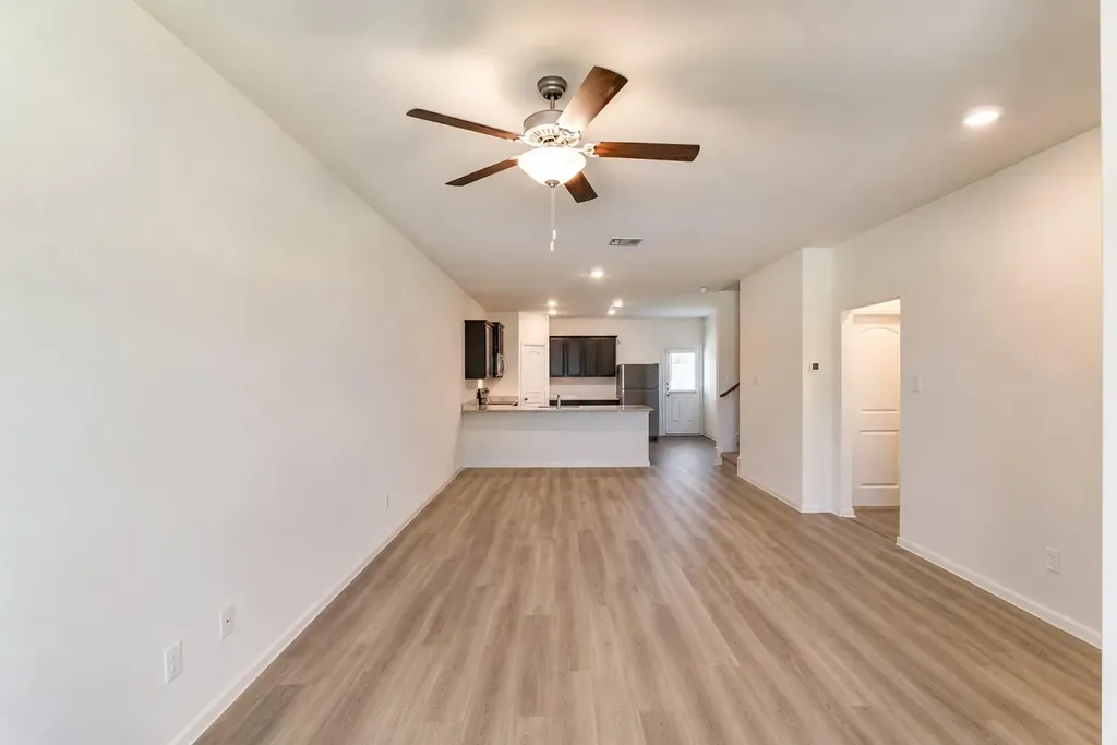 101 Hyacinth Way Jarrell TX 76537