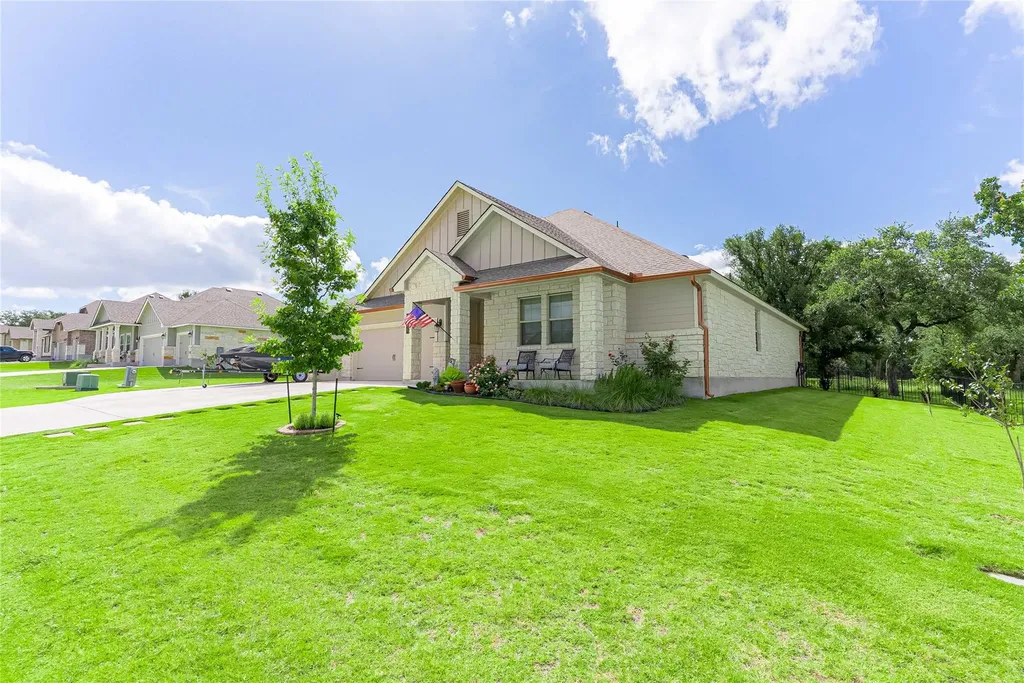 Burnet TX, 176 Tom Kite Drive