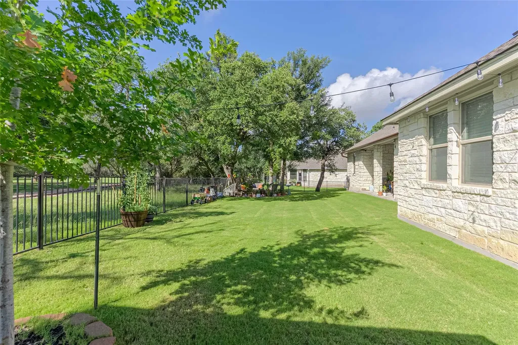 176 Tom Kite Drive Burnet TX 78611