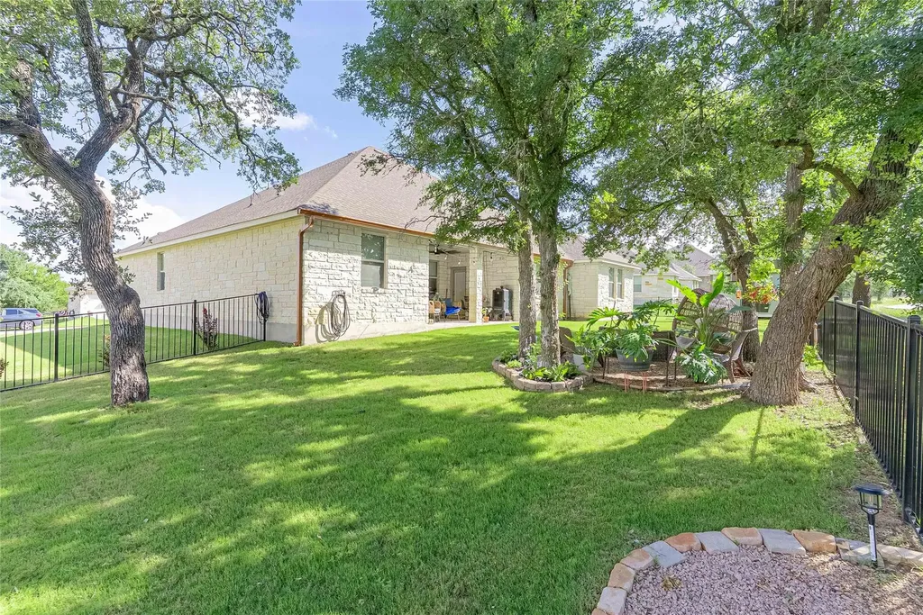 176 Tom Kite Drive Burnet TX 78611