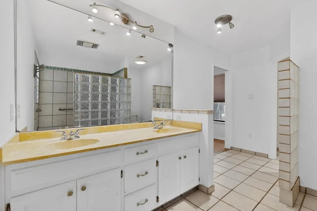 5107 Mckittrick Canyon Drive Austin TX 78759