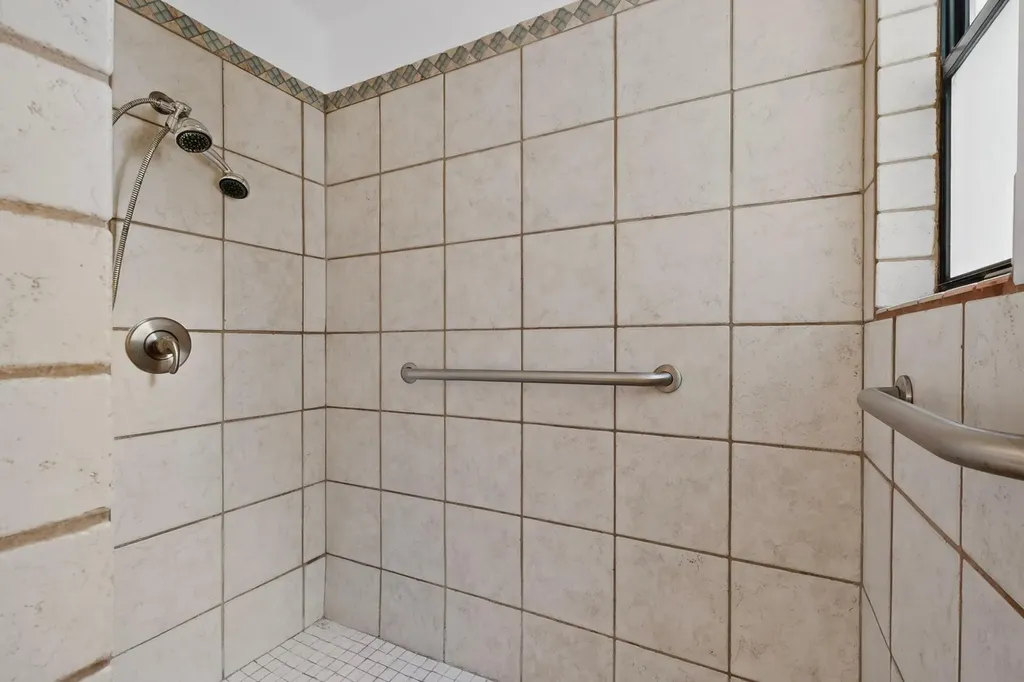 5107 Mckittrick Canyon Drive Austin TX 78759