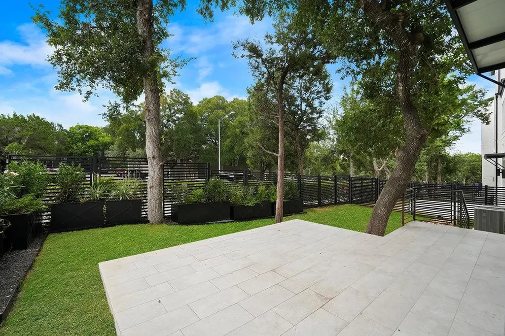 1719 Spyglass Drive Austin TX 78746