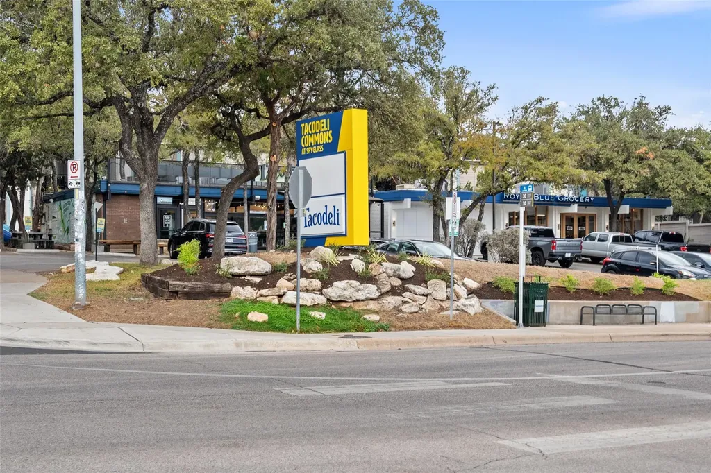 1719 Spyglass Drive Austin TX 78746