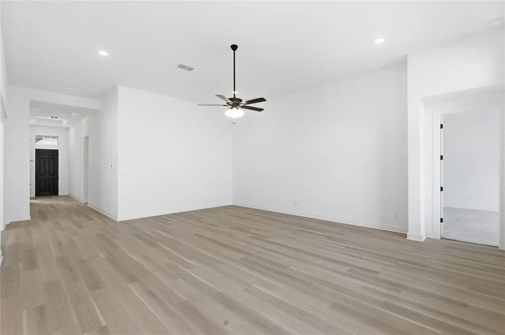 912 Landing Lane Leander TX 78641