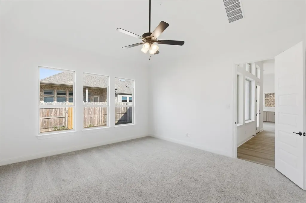 912 Landing Lane Leander TX 78641
