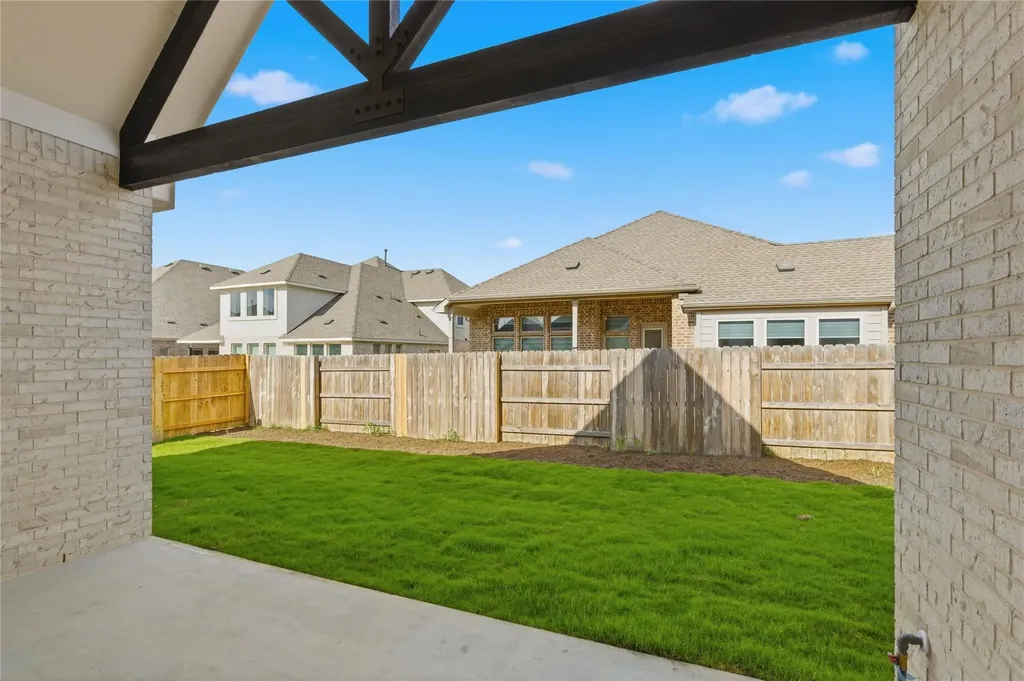 912 Landing Lane Leander TX 78641