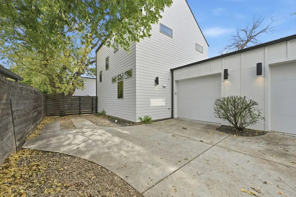 2811 Garwood Unit B Street Austin TX 78702