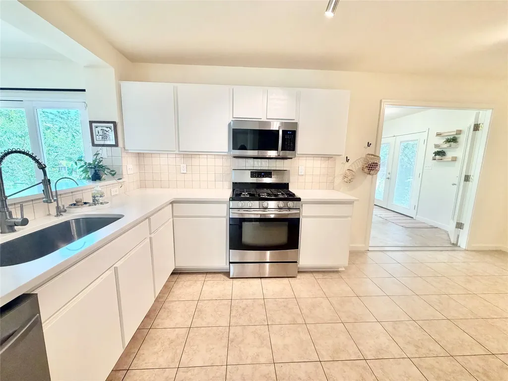 16704 Shipshaw River Cove Leander TX 78641