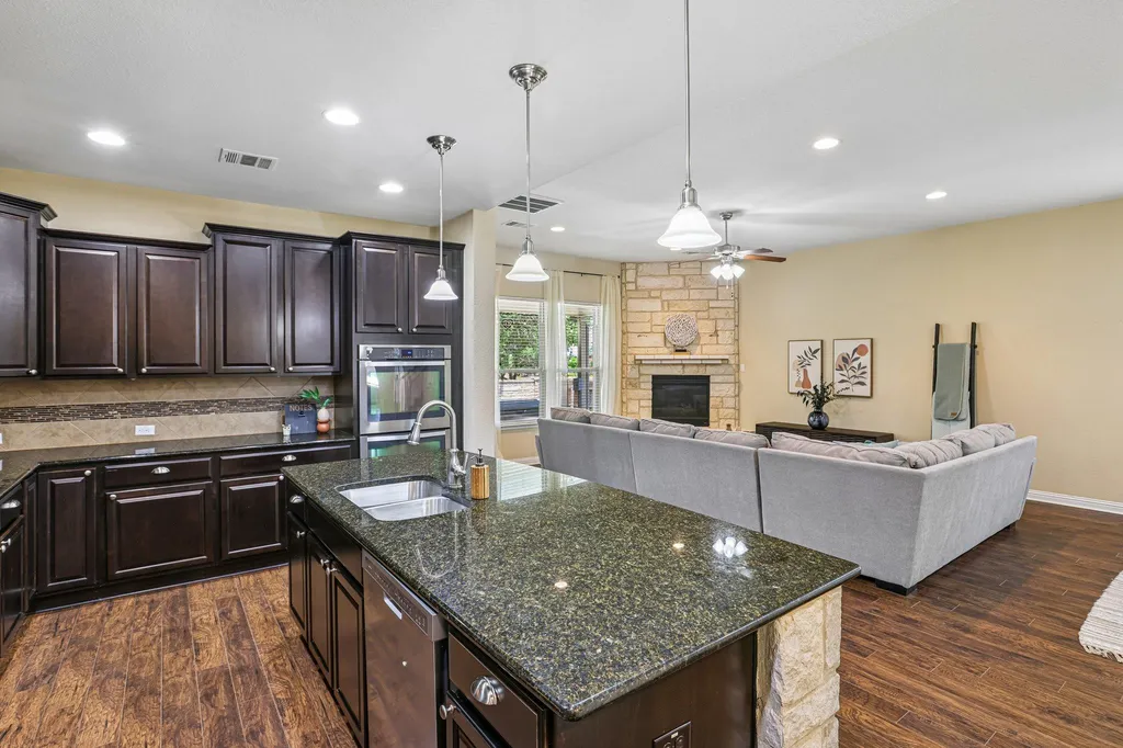 1924 Granite Springs Road Leander TX 78641