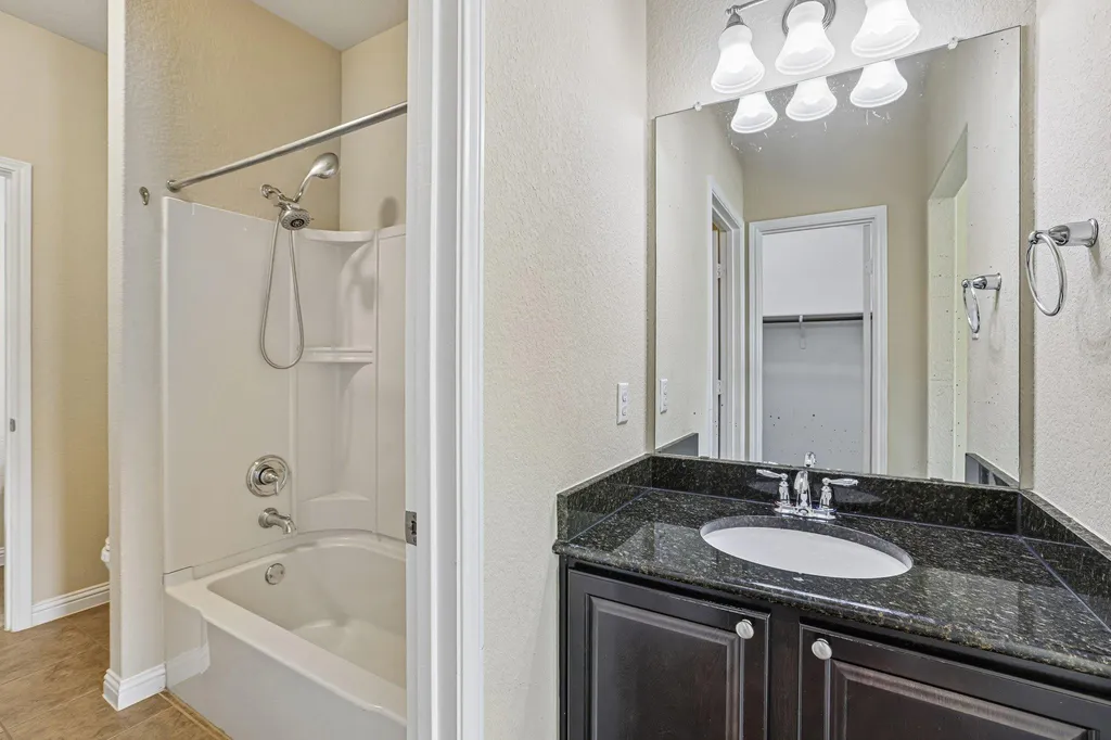 1924 Granite Springs Road Leander TX 78641