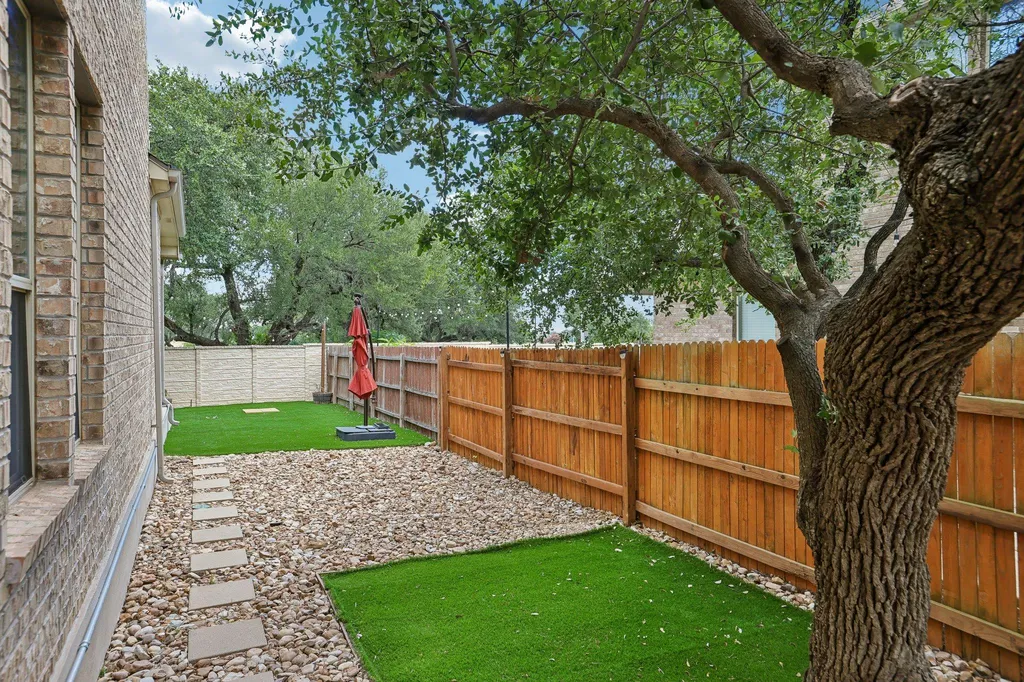 1924 Granite Springs Road Leander TX 78641